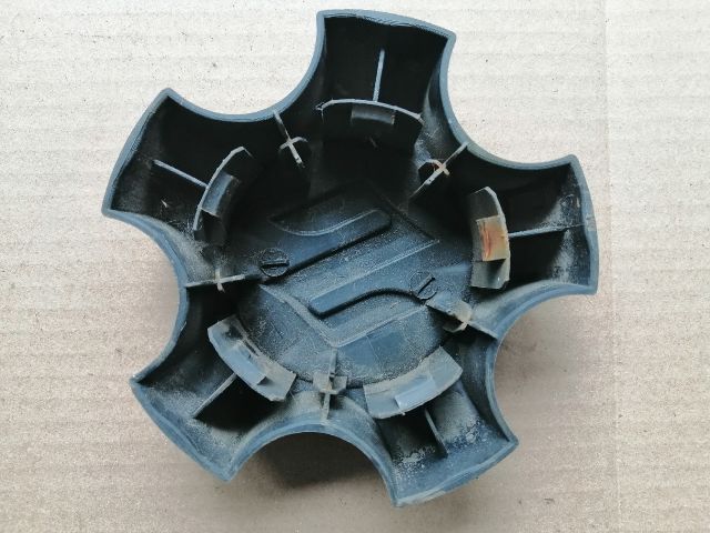 bontott SUZUKI GRAND VITARA Felniközép (1 db)