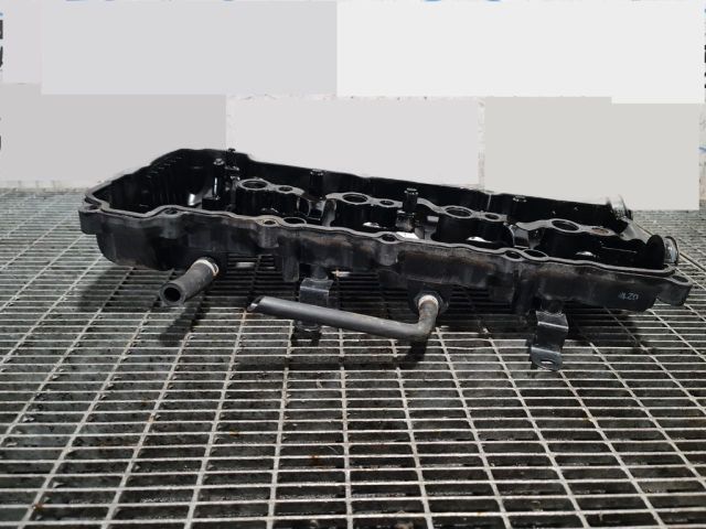 bontott SUZUKI GRAND VITARA Felső Hűtőburkolat