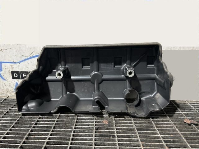 bontott SUZUKI GRAND VITARA Felső Hűtőburkolat