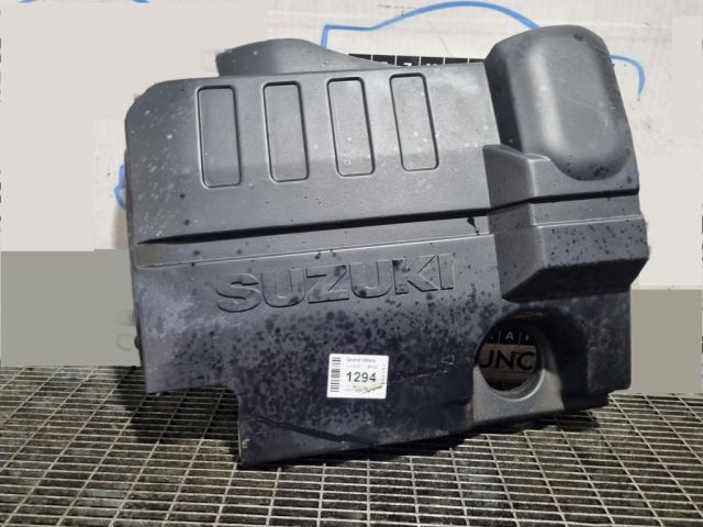 bontott SUZUKI GRAND VITARA Felső Hűtőburkolat