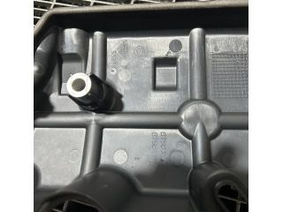 bontott SUZUKI GRAND VITARA Felső Hűtőburkolat