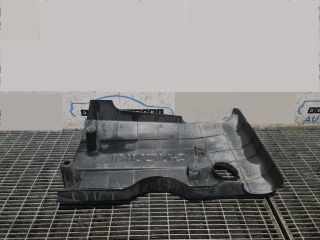 bontott SUZUKI GRAND VITARA Felső Hűtőburkolat