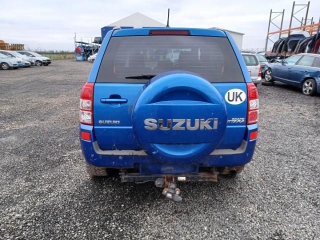 bontott SUZUKI GRAND VITARA Felső Hűtőburkolat