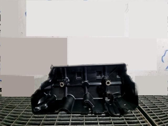 bontott SUZUKI GRAND VITARA Felső Hűtőburkolat