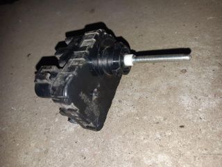 bontott SUZUKI GRAND VITARA Fényszórómagasság Állító Motor (Pozíciófüggetlen)