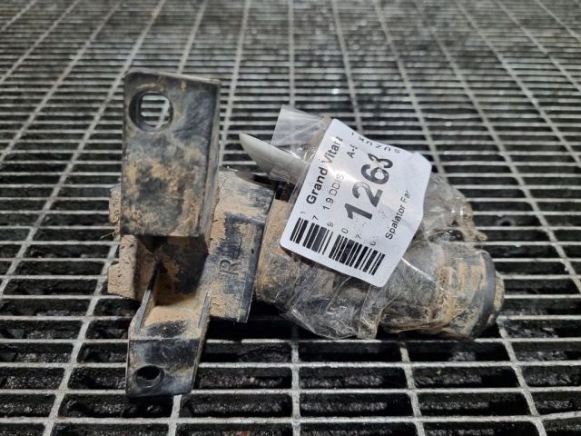 bontott SUZUKI GRAND VITARA Fényszórómosó Fúvóka (Pozíciófüggetlen)