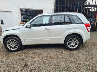 bontott SUZUKI GRAND VITARA Hűtőrács