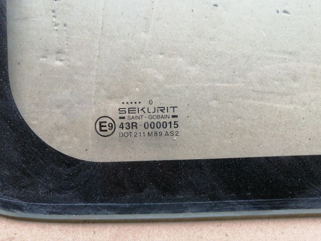 bontott SUZUKI GRAND VITARA Jobb C Oszlop Oldalablak Üveg