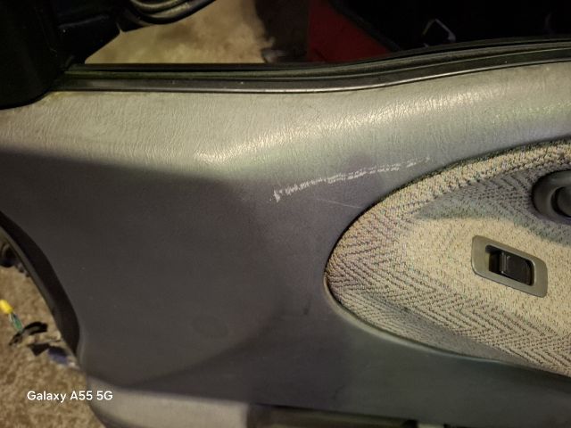 bontott SUZUKI GRAND VITARA Jobb első Ajtó (Részeivel)