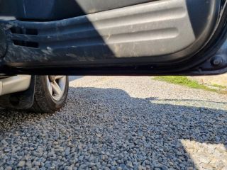 bontott SUZUKI GRAND VITARA Jobb első Ajtó (Üres lemez)