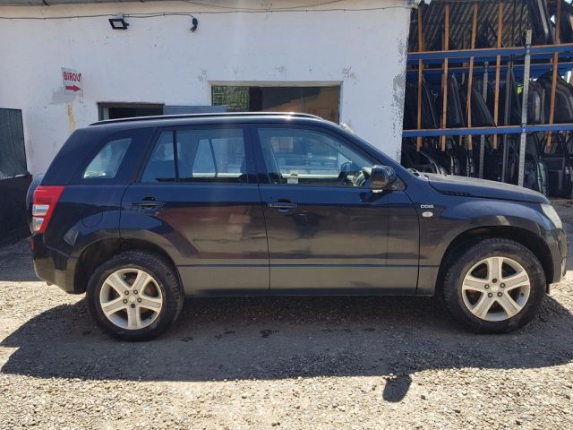 bontott SUZUKI GRAND VITARA Jobb első Ajtó (Üres lemez)