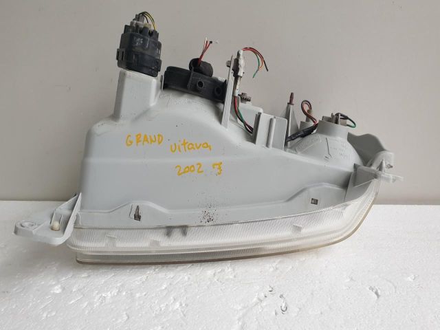 bontott SUZUKI GRAND VITARA Jobb Fényszóró