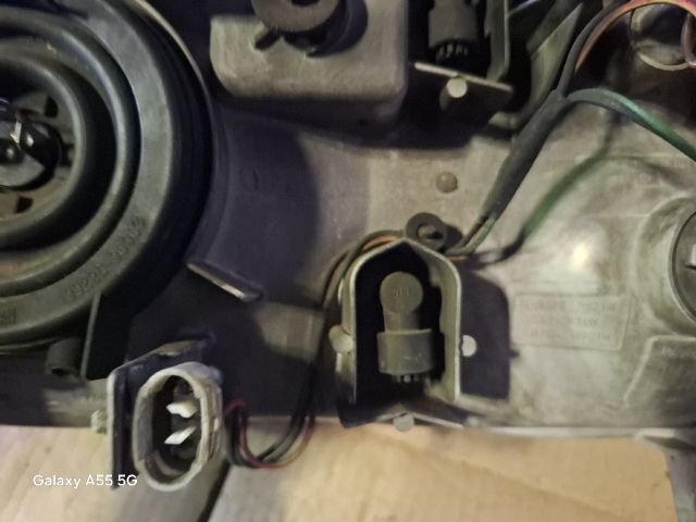 bontott SUZUKI GRAND VITARA Jobb Fényszóró