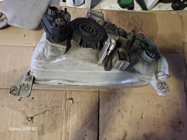 bontott SUZUKI GRAND VITARA Jobb Fényszóró