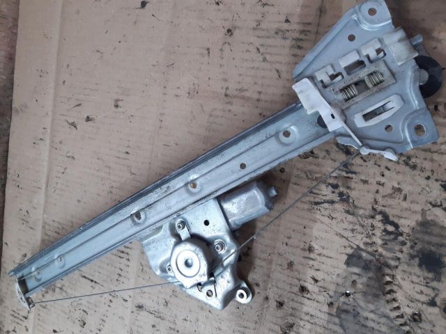 bontott SUZUKI GRAND VITARA Jobb hátsó Ablakemelő Szerkezet (Elektromos)