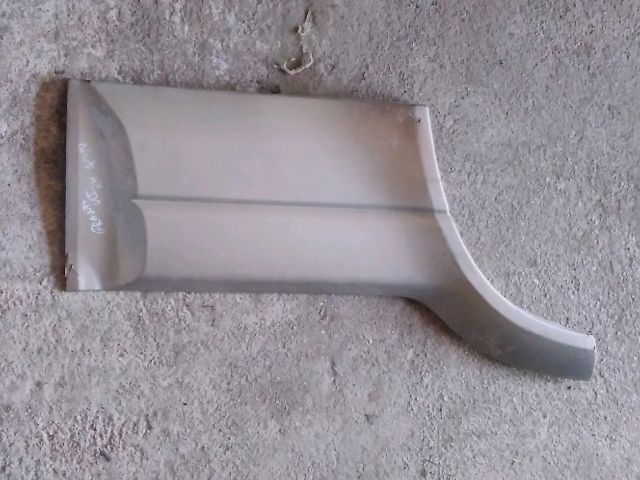 bontott SUZUKI GRAND VITARA Jobb hátsó Ajtó Díszléc