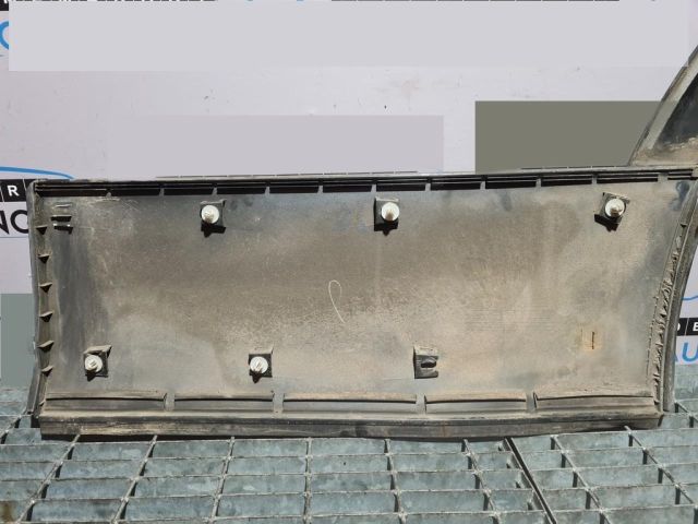 bontott SUZUKI GRAND VITARA Jobb hátsó Ajtó Díszléc