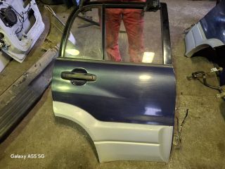 bontott SUZUKI GRAND VITARA Jobb hátsó Ajtó (Részeivel)