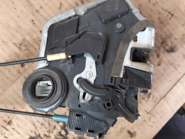 bontott SUZUKI GRAND VITARA Jobb hátsó Ajtózár