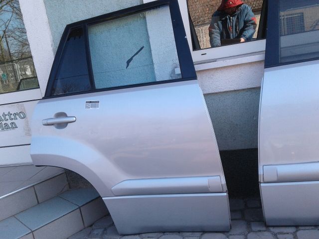 bontott SUZUKI GRAND VITARA Jobb hátsó Fixüveg (Ajtóban)
