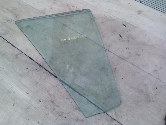 bontott SUZUKI GRAND VITARA Jobb hátsó Fixüveg (Ajtóban)