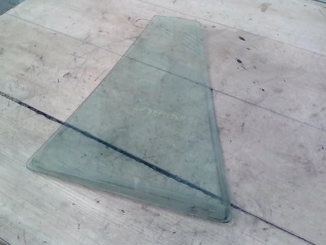 bontott SUZUKI GRAND VITARA Jobb hátsó Fixüveg (Ajtóban)