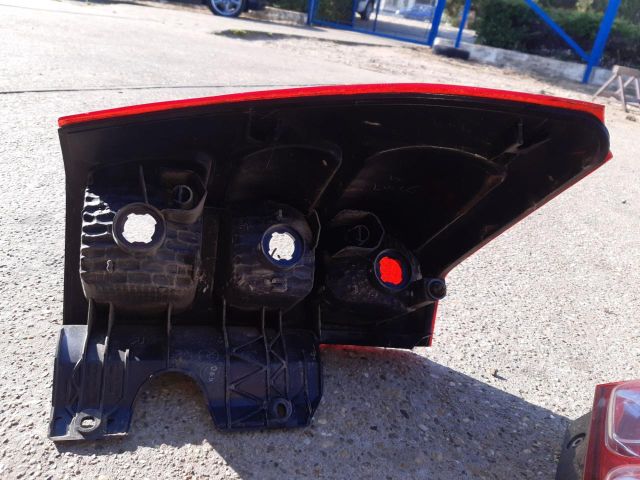 bontott SUZUKI GRAND VITARA Jobb hátsó Lámpabúra