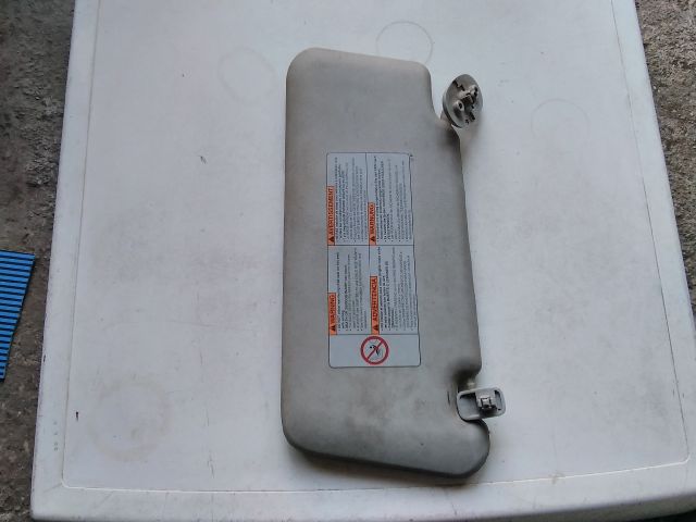 bontott SUZUKI GRAND VITARA Jobb Napellenző