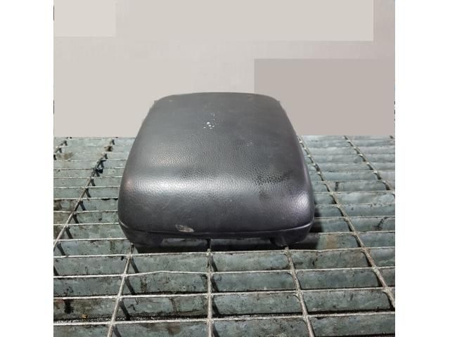 bontott SUZUKI GRAND VITARA Könyöklő