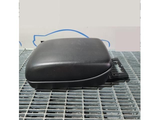 bontott SUZUKI GRAND VITARA Könyöklő