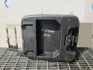 bontott SUZUKI GRAND VITARA Könyöklő