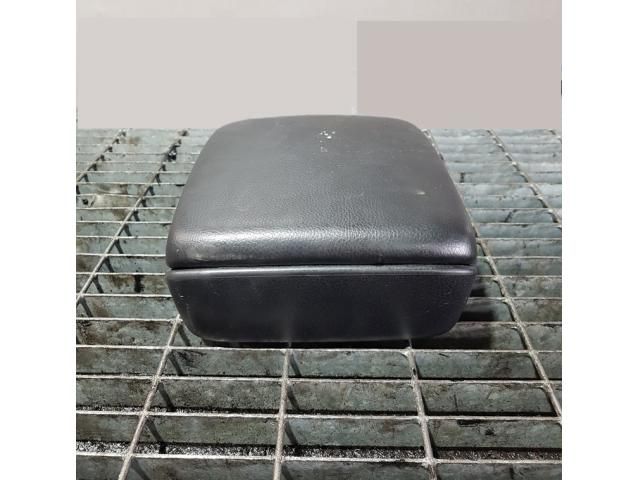 bontott SUZUKI GRAND VITARA Könyöklő