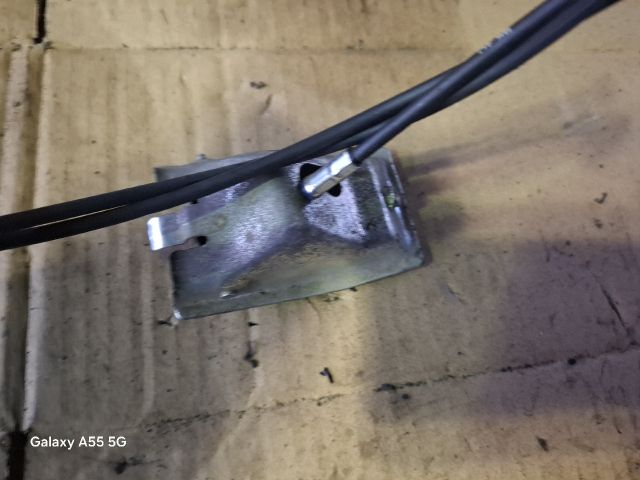 bontott SUZUKI GRAND VITARA Motorháztető Nyitó Kar / Gomb