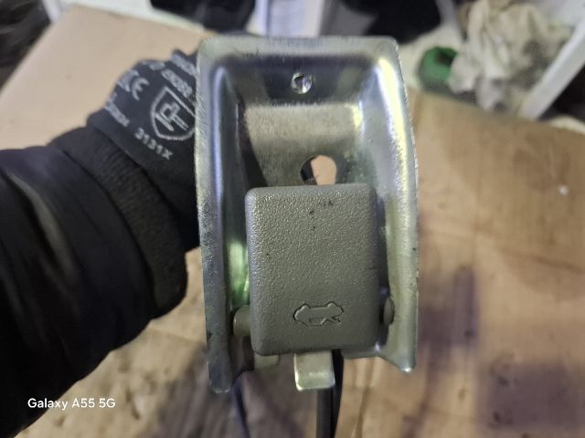 bontott SUZUKI GRAND VITARA Motorháztető Nyitó Kar / Gomb