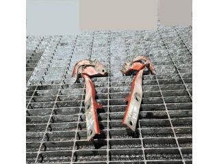 bontott SUZUKI GRAND VITARA Motorháztető Zsanér Pár