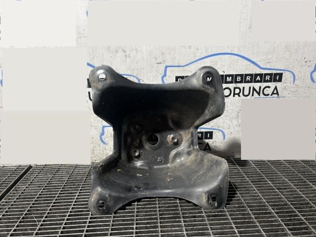 bontott SUZUKI GRAND VITARA Pótkerék Tartó