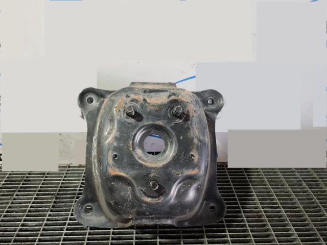 bontott SUZUKI GRAND VITARA Pótkerék Tartó