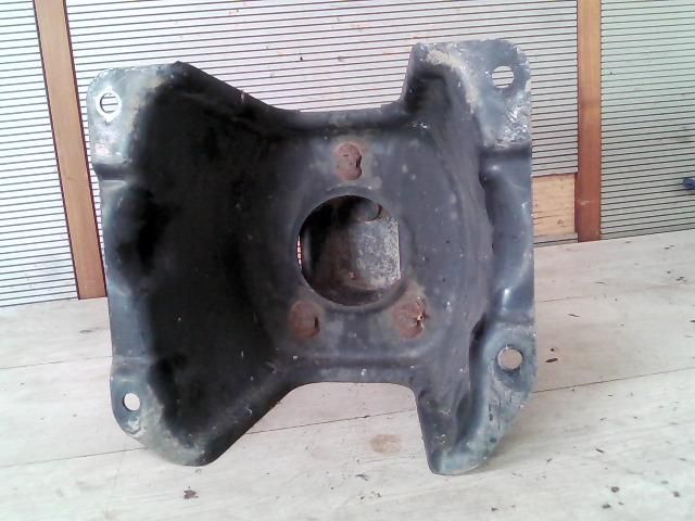 bontott SUZUKI GRAND VITARA Pótkerék Tartó