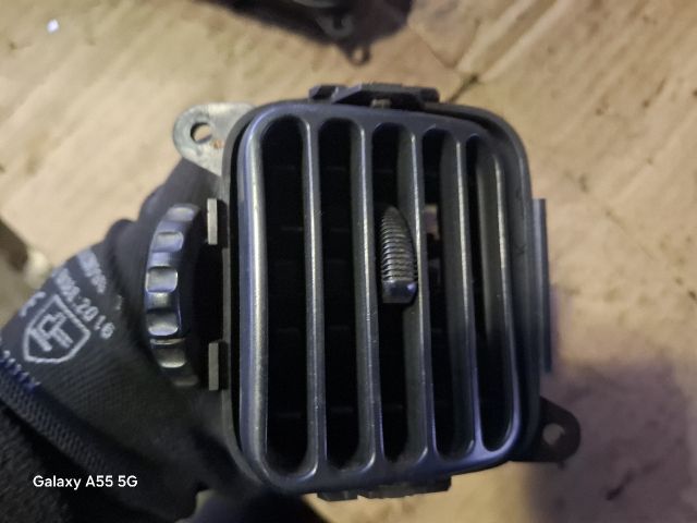 bontott SUZUKI GRAND VITARA Szellőző Szett