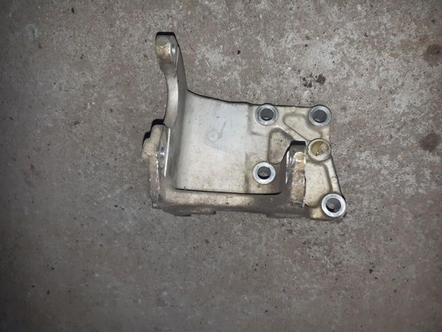 bontott SUZUKI GRAND VITARA Szervó Tartó Bak (Magában)