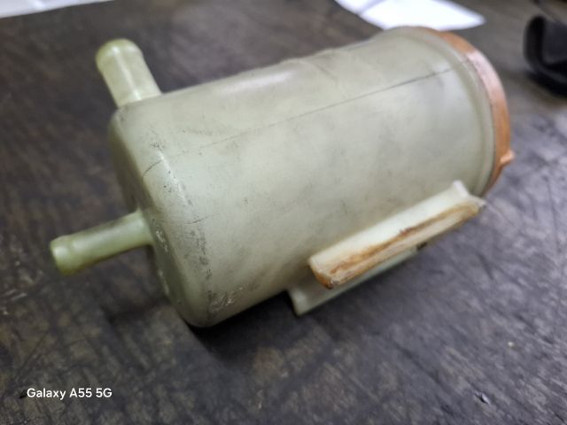 bontott SUZUKI GRAND VITARA Szervóolaj Tartály