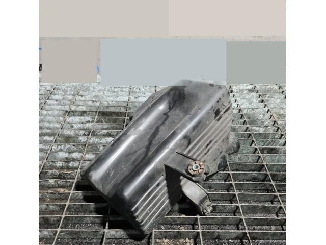 bontott SUZUKI GRAND VITARA Szívás Zaj Csökkentő Doboz