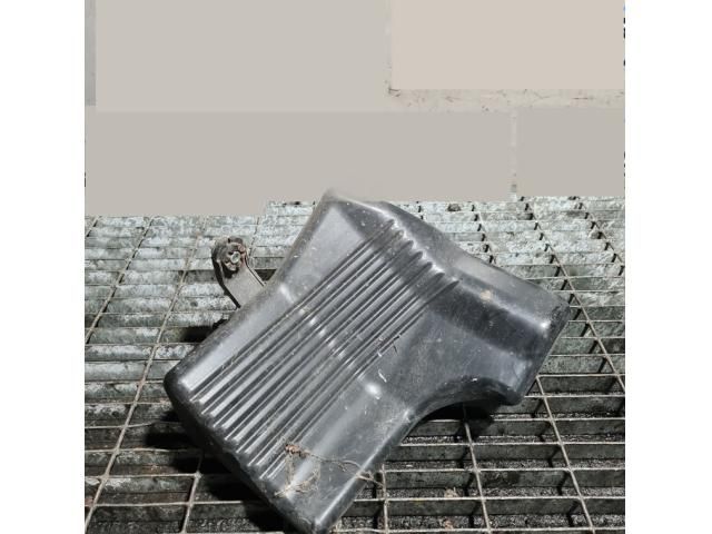 bontott SUZUKI GRAND VITARA Szívás Zaj Csökkentő Doboz