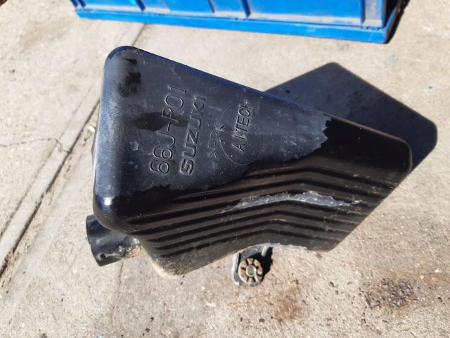 bontott SUZUKI GRAND VITARA Szívás Zaj Csökkentő Doboz