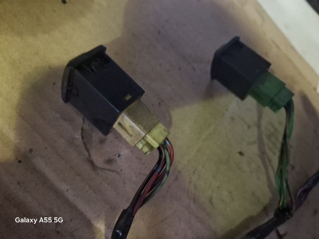 bontott SUZUKI GRAND VITARA Ülésfűtés Kapcsoló Pár