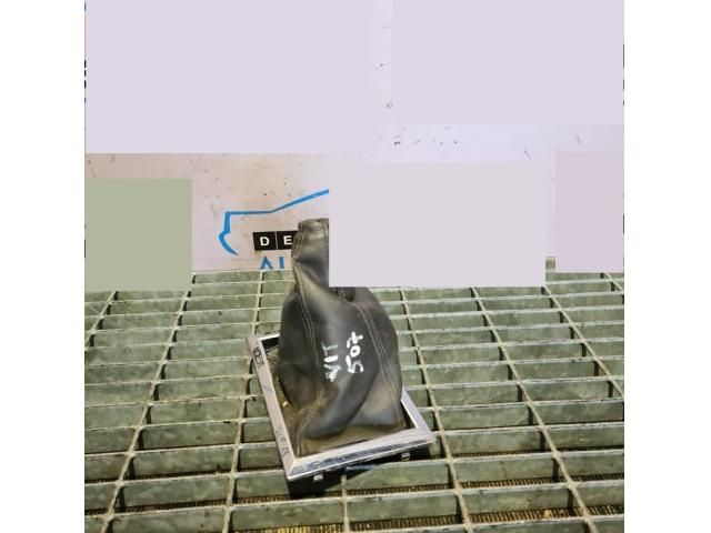 bontott SUZUKI GRAND VITARA Váltószoknya