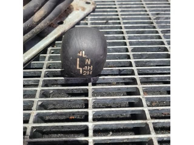 bontott SUZUKI GRAND VITARA Váltószoknya