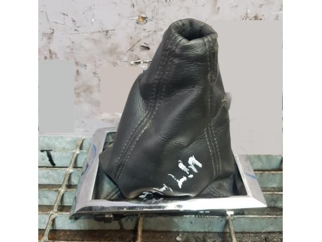 bontott SUZUKI GRAND VITARA Váltószoknya