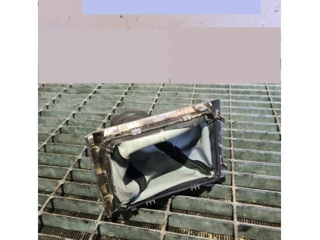 bontott SUZUKI GRAND VITARA Váltószoknya