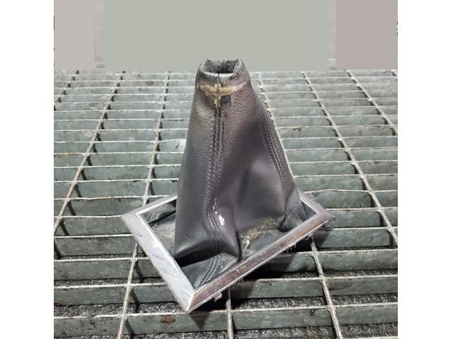 bontott SUZUKI GRAND VITARA Váltószoknya